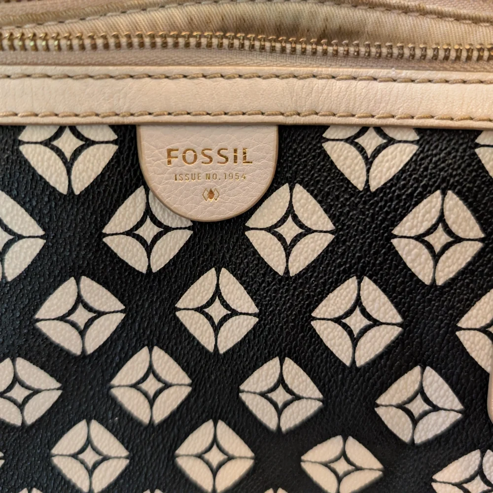 Fossil Black and Cream Tote Bag - Picture 2 of 7